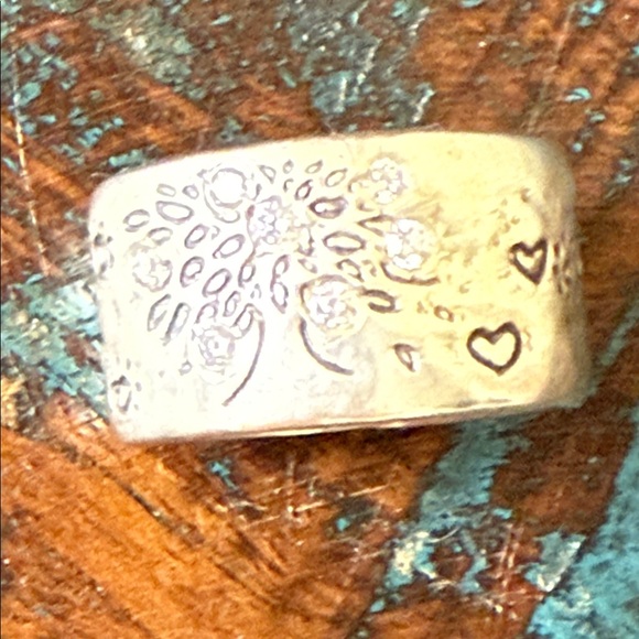 Jes MaHarry “Dappled Forest Grow Strong Diamond Ring. - Picture 5 of 5